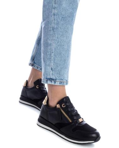 Woman Zapatillas deporte XTI DEPORTIVO 141868  DE NEGRO