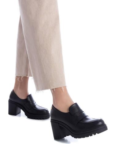 Mocasines de Mujer XTI MOCASIN 141682  DE NEGRO