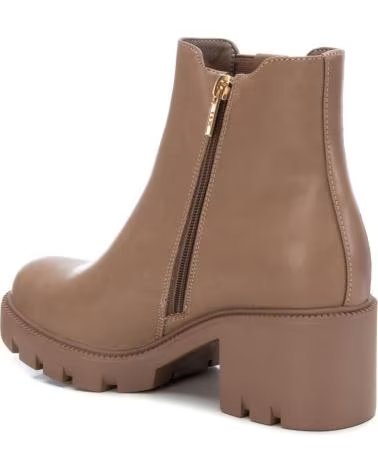 Botins de Mulher XTI BOTINS CHELSEA COM FIVELA E PLATAFORMA 141537 TAUPE