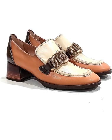 Zapatos de tacón de Mujer HISPANITAS ZAPATO MOCASIN DE CHAROL CON TACON APRICOT