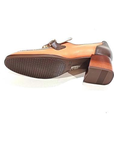Zapatos de tacón de Mujer HISPANITAS ZAPATO MOCASIN DE CHAROL CON TACON APRICOT