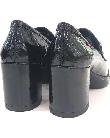 Zapatos de tacón de Mujer CALLAGHAN ZAPATO MOCASIN CON ESTRIBO METALICO TACON Y SISTEMA ADAPTA NEGRO