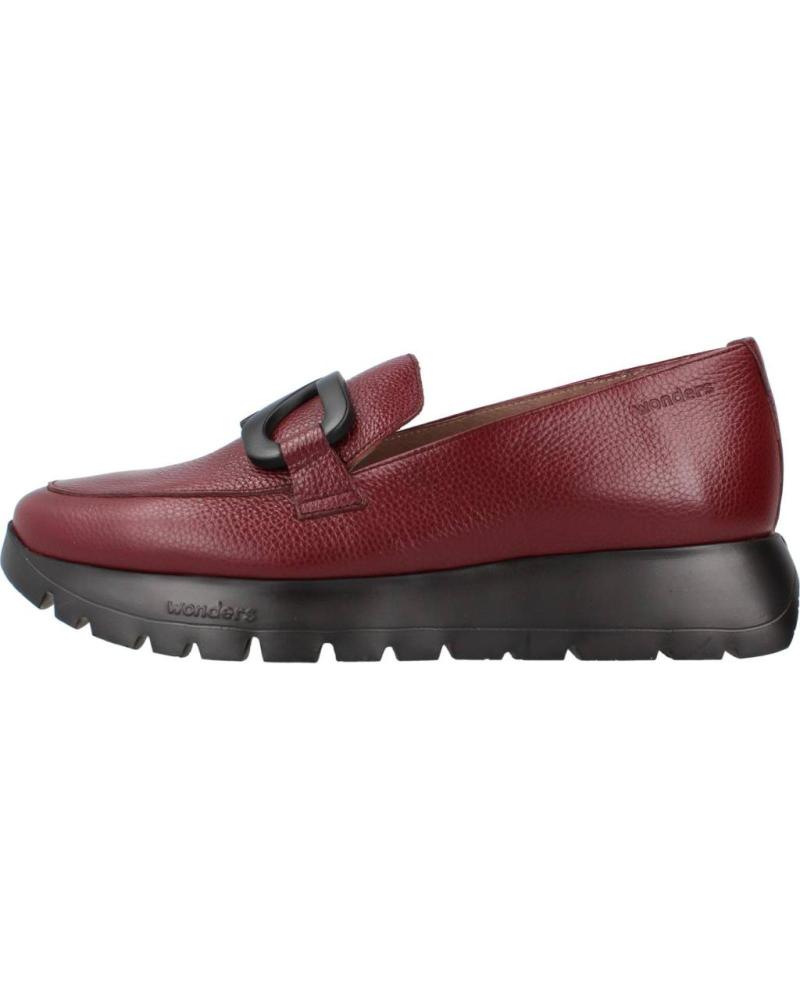 Mocasines de Mujer WONDERS ZAPATO MOCASIN DE PIEL CON SUELA DE GOMA VINO