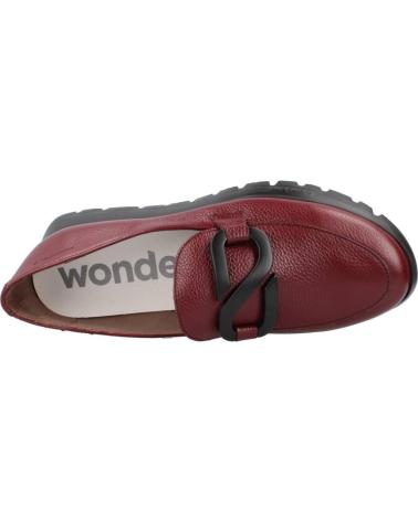 Mocasines de Mujer WONDERS ZAPATO MOCASIN DE PIEL CON SUELA DE GOMA VINO