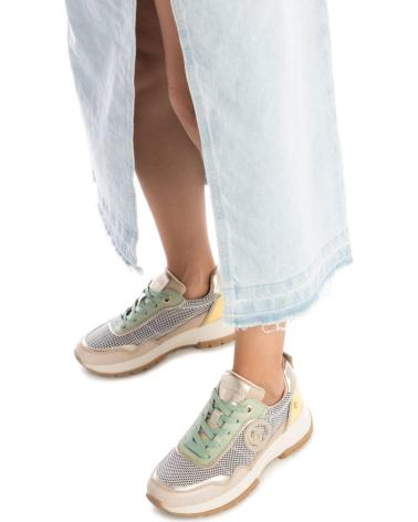 Sapatilhas de Mulher CARMELA 161469 BEIGE