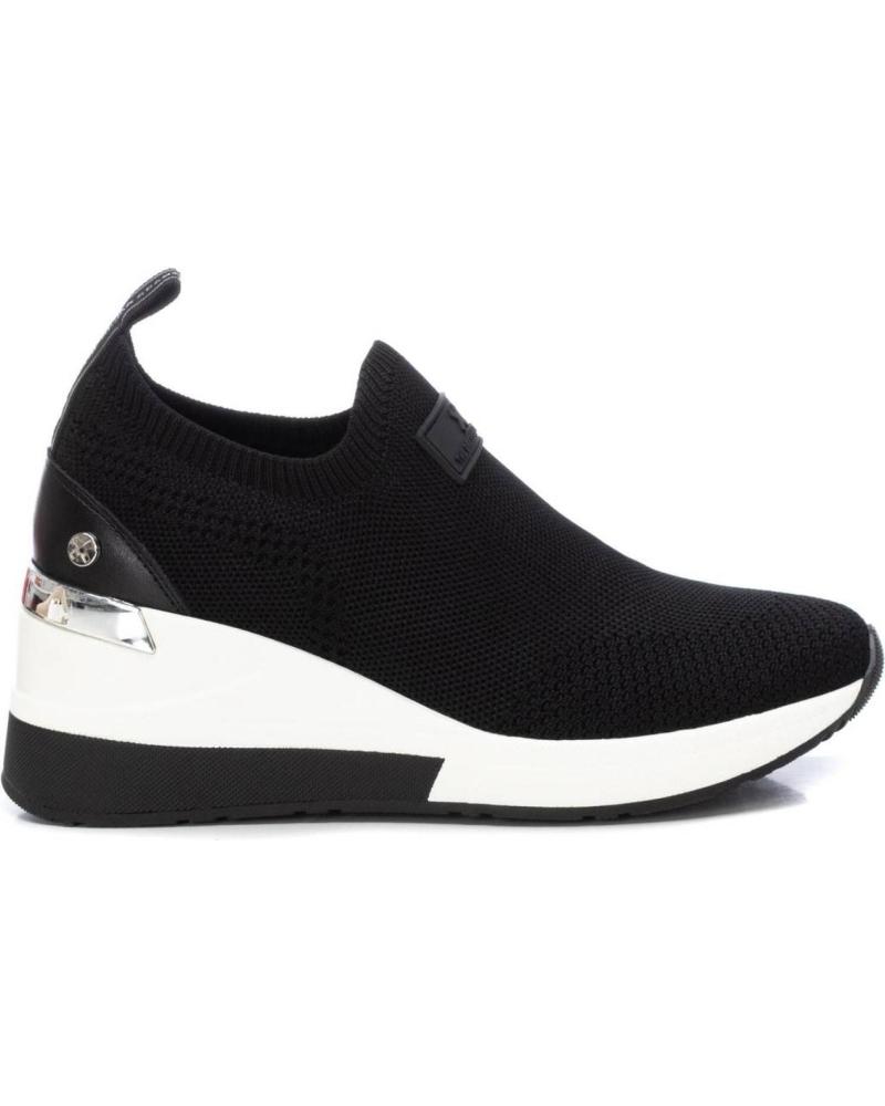 Sapatilhas de Mulher XTI 142416 NEGRO
