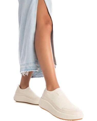 Woman Zapatillas deporte XTI 142895 BEIGE