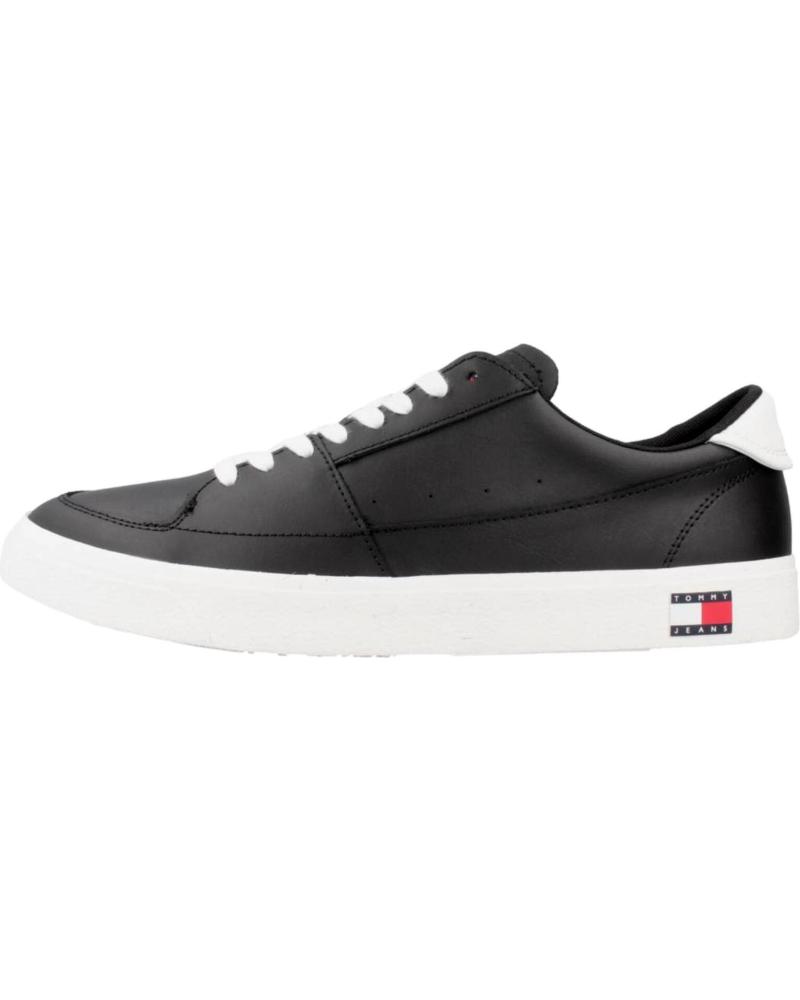 Zapatillas deporte de Hombre TOMMY JEANS ZAPATILLAS DE PIEL CON PARCHE ESSENTIAL EM0EM01398 NEGRO