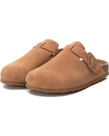Zuecos de Mujer xti 142871 CAMEL