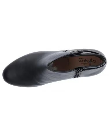 Botins de Mulher CLARKS 26144417 ADRIEL MAE BLACK