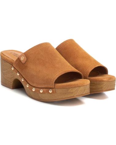 Zuecos de Mujer CARMELA ZUECOS MUJER MODELO 161612C COLOR MARRON CAMEL CAMEL