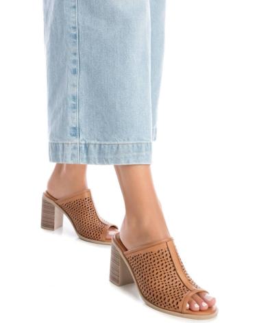Sandalias-De-Mujer-CARMELA-161347-CAMEL