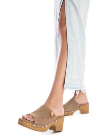 Sandalias de Mujer CARMELA ZUECOS EN COLOR PARA TAUPE