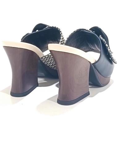 Sandalias de Mujer NOA HARMON SANDALIA DE PALA DE MATERIAL SINTETICO CON TACON Y PLATAFOR NEGRO BLANCO