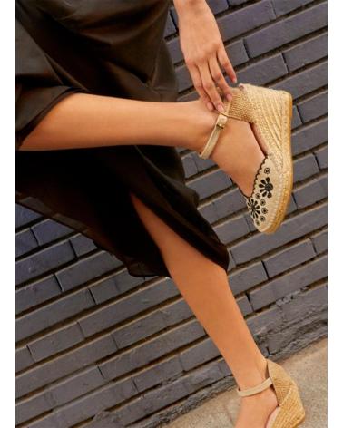 Zapatos de Mujer MACARENA ALPARGATAS MUJER MODELO CARLA39 COLOR BEIS BEIGE BEIGE