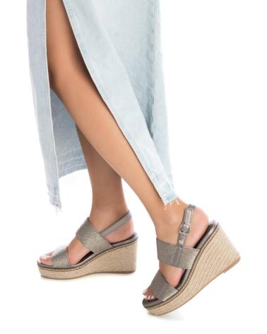 Sandalias-De-Mujer-XTI-142832-PLOMO