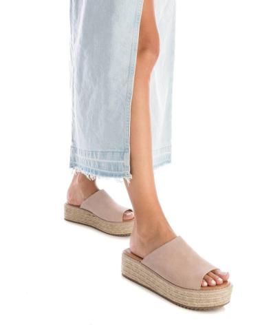 Sandalen-De-Mujer-XTI-142557-BEIGE
