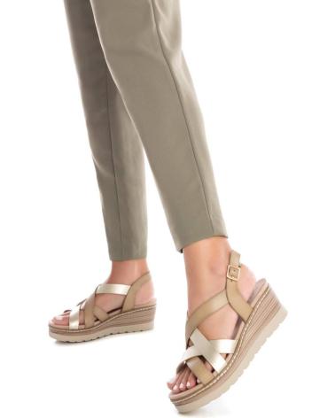 Sandalias de Mujer XTI 142776 ORO
