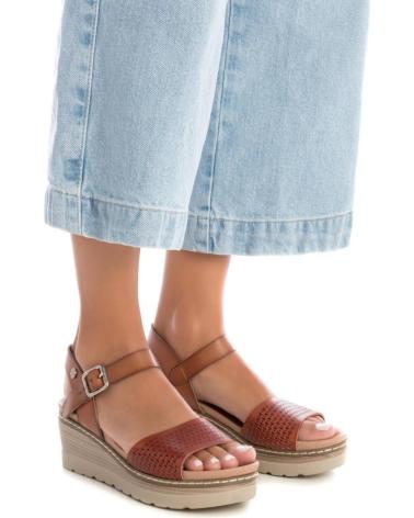 Sandalias-De-Mujer-XTI-142911-CAMEL
