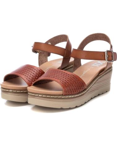 Sandalias-De-Mujer-XTI-142911-CAMEL