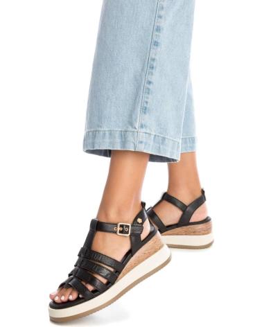 Sandalias-De-Mujer-CARMELA-161609-NEGRO