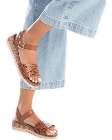 Sandali per Donna XTI 142912 TAUPE