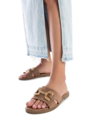 Sandales pour Femme XTI 142938 TAUPE