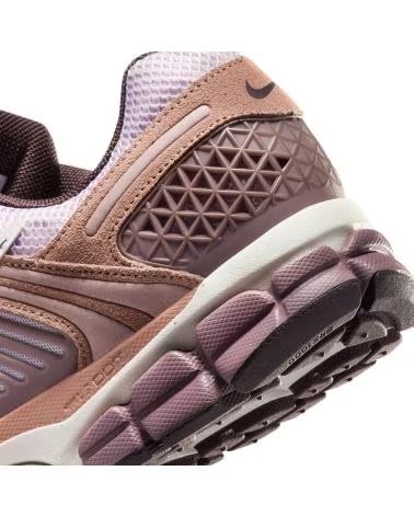 Scarpe sport per Uomo NIKE ZAPATILLAS SNEAKERS ZOOM VOMERO 5 PARA HOMBRE EN COLOR BEIGE BEIGE