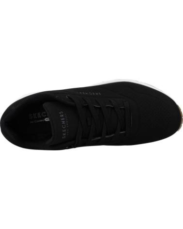 Zapatillas-casual-para-mujer-SKECHERS-UNO-ATAND-ON-AIR-73690-BLK-NEGRO