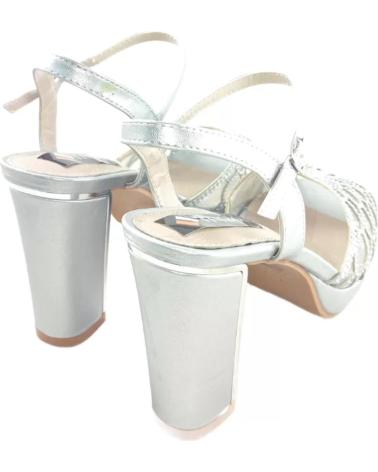 Sandalias-De-Mujer-TIMBOS-ZAPATOS-127584-COLOR-PLATA-MATERIAL-BAMARA-COMBINADO-BRILLO-PLATEADO