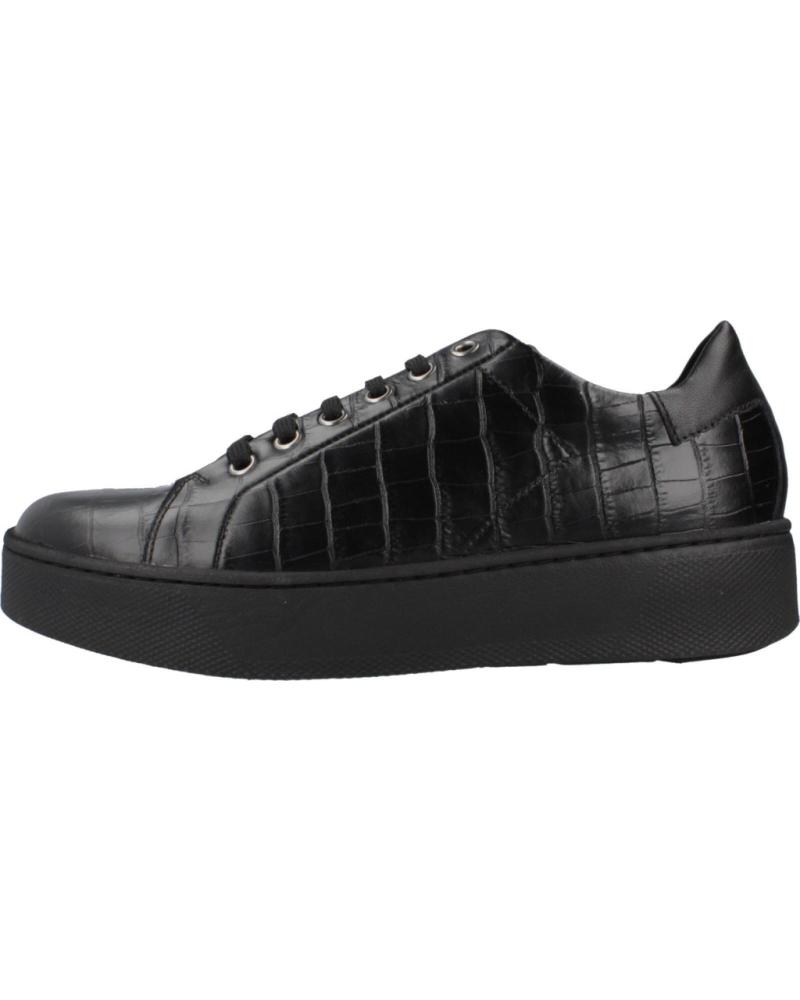 Esportes  de Mulher GEOX ZAPATILLAS MUJER MODELO D SKYELY COLOR NEGRO C9999