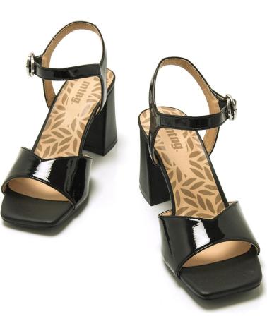 Sandalias de Mujer MTNG SANDALIA KARLA TACON CUADRADO MUSTANG NEGRO