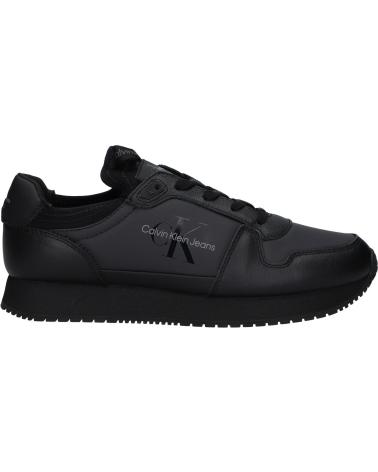 Sportivo-De-Hombre-CALVIN-KLEIN-YM0YM01118-RETRO-RUNNER-SOCK-0GJ-TRIPLE-BLACK