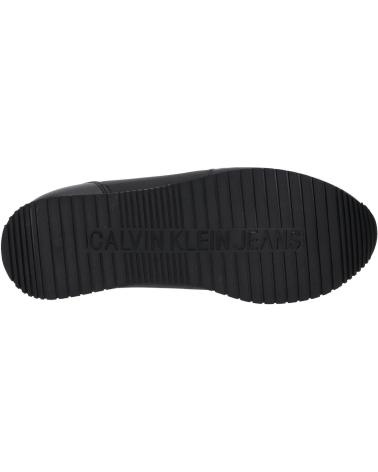 Esportes--De-Hombre-CALVIN-KLEIN-YM0YM01118-RETRO-RUNNER-SOCK-0GJ-TRIPLE-BLACK