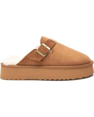 Zoccoli per Donna XTI ZAPATO DE MUJER PLANO ESTILO AUSTRALIANA CAMEL