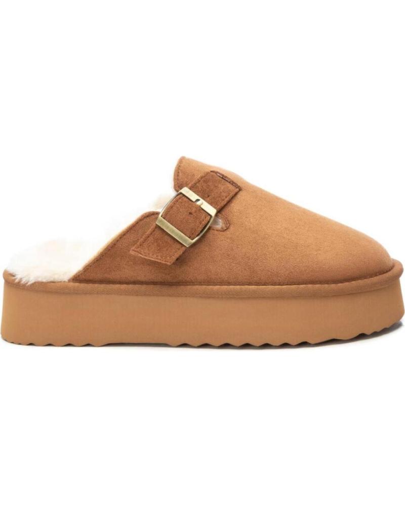 Zoccoli per Donna XTI ZAPATO DE MUJER PLANO ESTILO AUSTRALIANA CAMEL