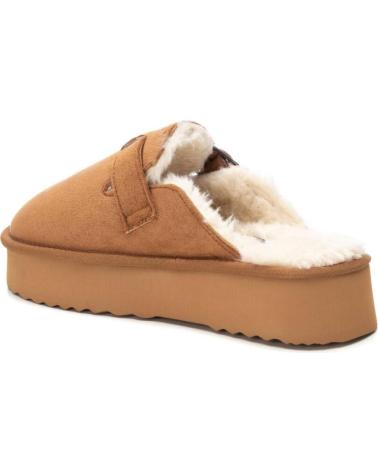 Zoccoli per Donna XTI ZAPATO DE MUJER PLANO ESTILO AUSTRALIANA CAMEL
