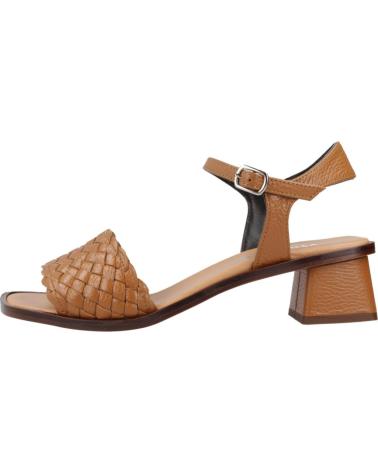 Woman Sandals PLUMERS SANDALIAS MUJER MODELO 3820P COLOR MARRON CUERO