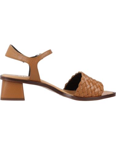 Woman Sandals PLUMERS SANDALIAS MUJER MODELO 3820P COLOR MARRON CUERO