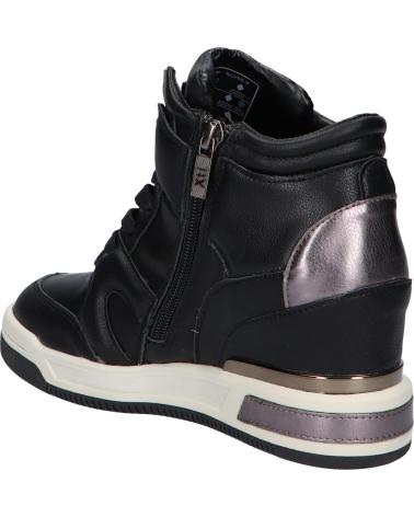 TÊNIS COM CUNHA XTI 142951 PRETO NEGRO