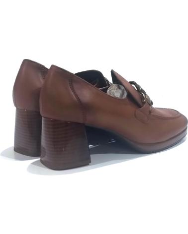 Woman shoes DCHICAS ZAPATO CASUAL DE PIEL CON TACON CUERO