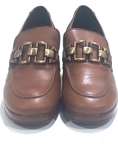 Woman shoes DCHICAS ZAPATO CASUAL DE PIEL CON TACON CUERO