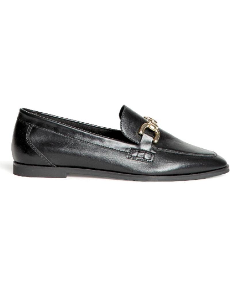 Sapatos de Mulher CORINA MOCASIN PLANO PARA MUJER M4605 COLOR NEGRO