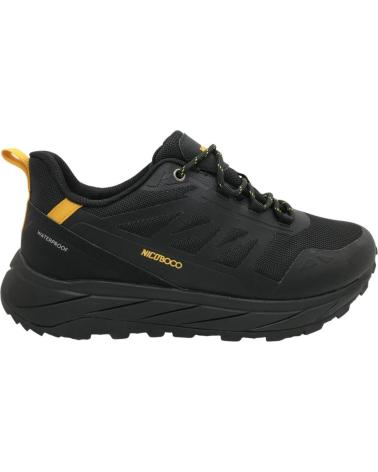Sportivo per Uomo NICOBOCO ZAPATILLA TREKKING HOMBRE SERPA 41-131 070 NEGRO
