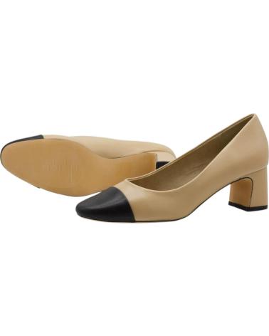 Woman shoes CORINA ZAPATOS DE MUJER PASTOR M4675 EN CAMEL