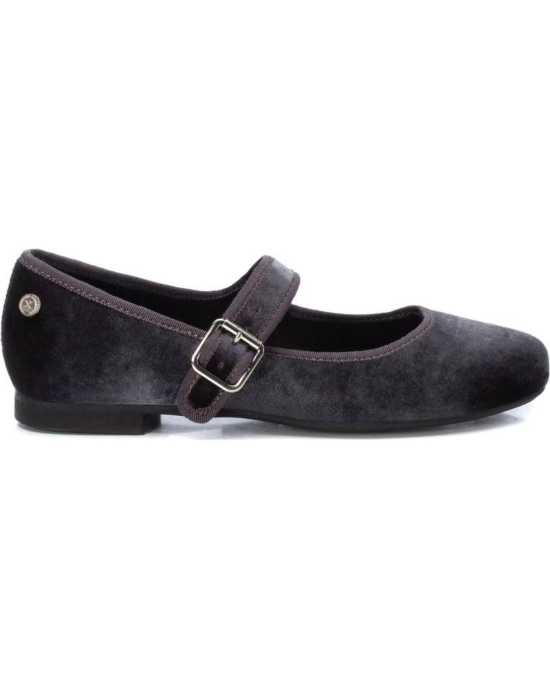 XTI MANOLETINA CON HEBILLA 143408 GRIS GRIS