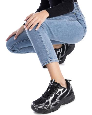 Sportivo-De-Mujer-XTI-143459-NEGRO