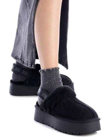 Woman House slipers XTI 143488 NEGRO