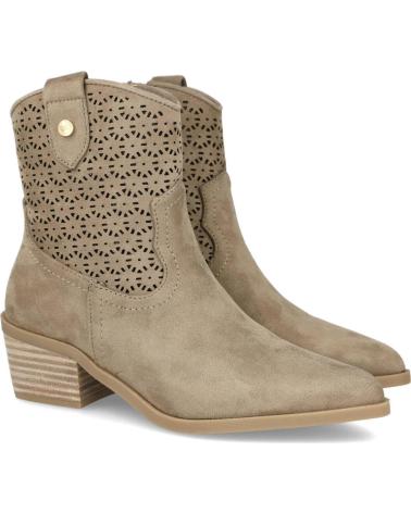 Botas-De-Mujer-XTI-143885-BOTAS-COWBOY-PERFORADAS-DE-MUJER-TAUPE