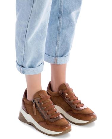 Sapatilhas de Mulher CARMELA 160195 CAMEL